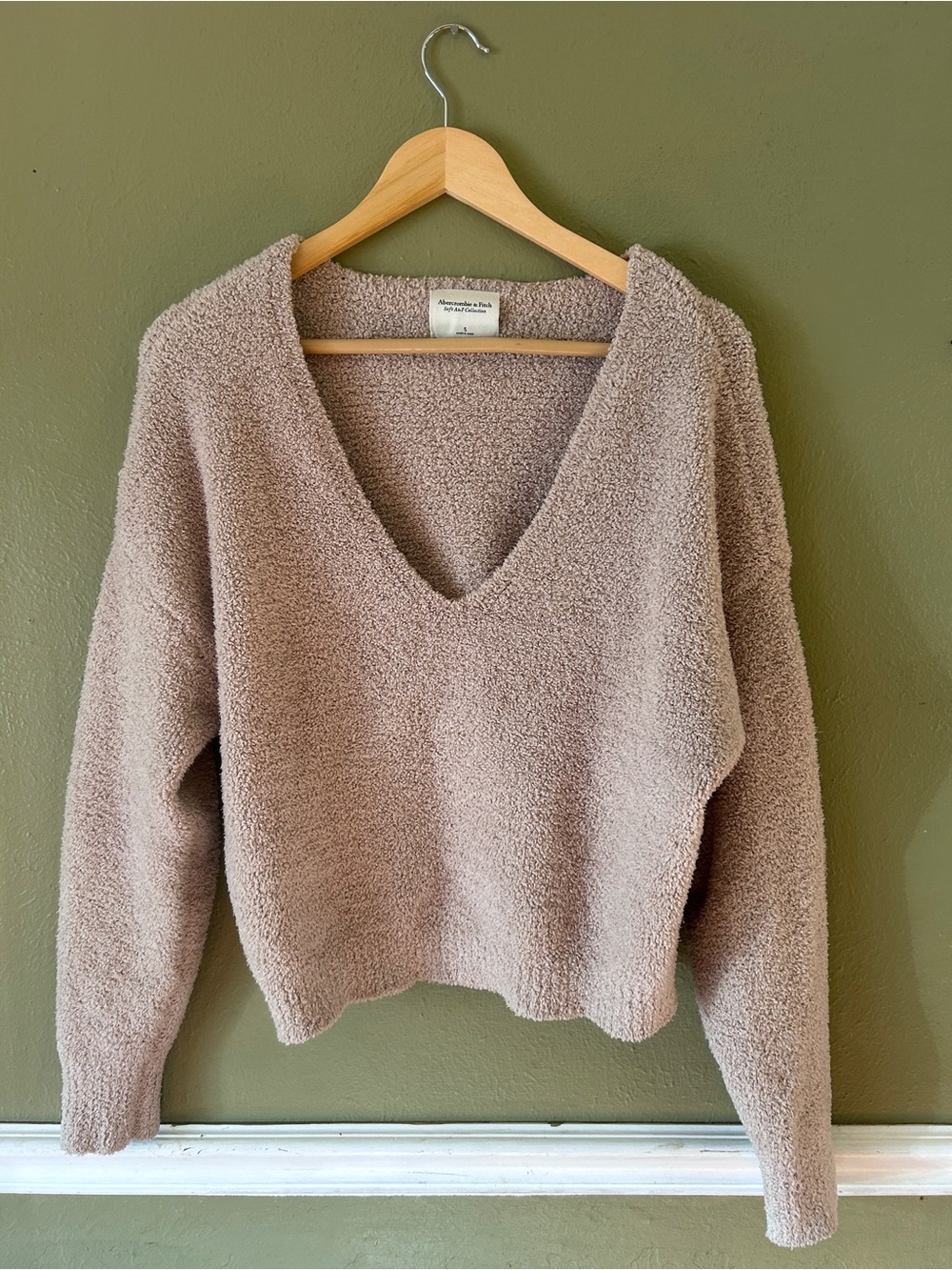 Abercrombie Soft A&F Cozy Minimalist Teddy Bear Boucle Taupe Sweater Small